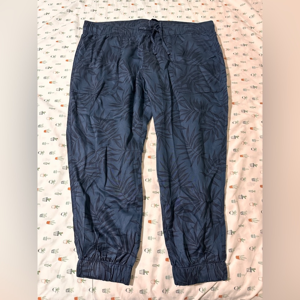 Orvis Dark Blue Leaf Pattern Cargo Pants
